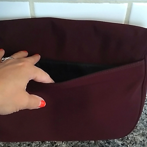 Valerie Steven's Deep Purple Chain Detail Bag. - Picture 6 of 14